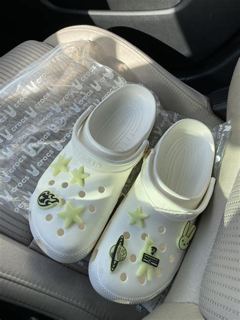 how to know if bad bunny crocs are fake